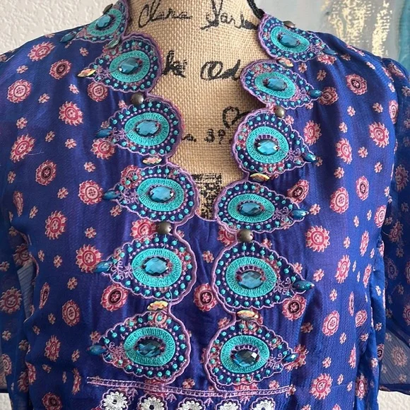 Meghan Fabulous Gently used Excellent Condition Size M
Bright Color’s 
27A - Picture 4 of 13